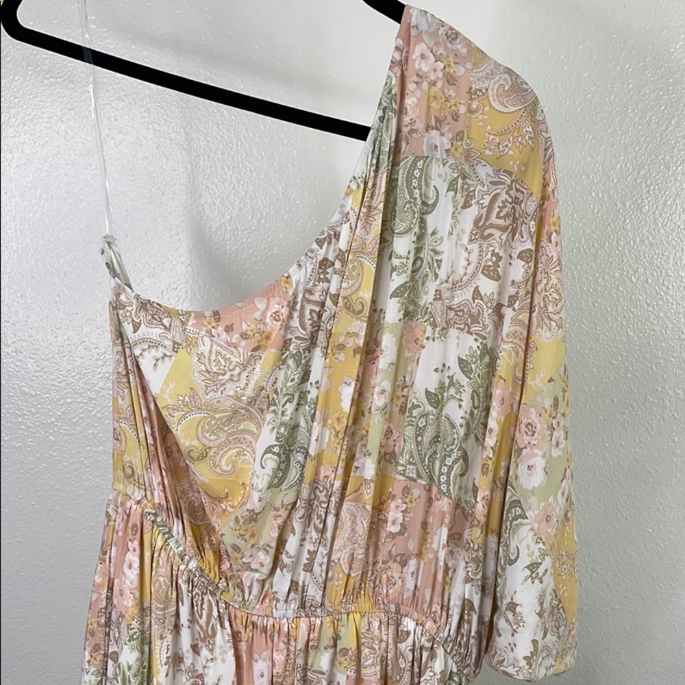 One shoulder romper - Picture 2 of 2